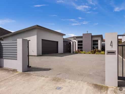 4 Cornwall Street, Central Hutt