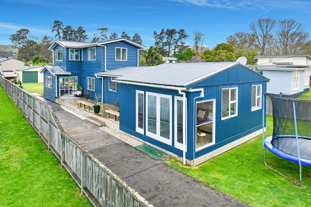 Property value 6 Kawakawaorere Road, Kawakawa Bay realestate.co.nz