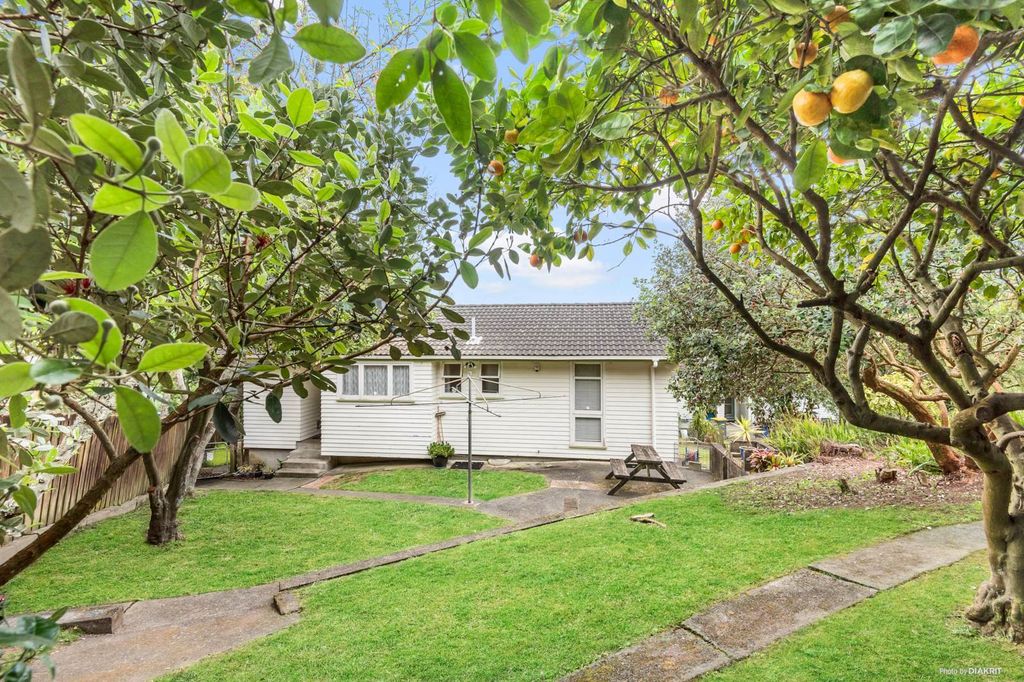 Property value 69 Cedar Heights Avenue, Massey realestate.co.nz