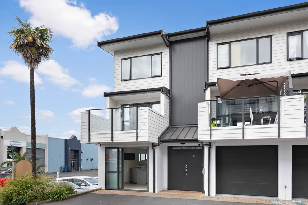 For sale 175Q Harris Road, East Tamaki realestate.co.nz