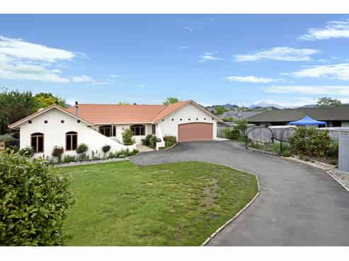 11 Stagg Place, Brightwater
