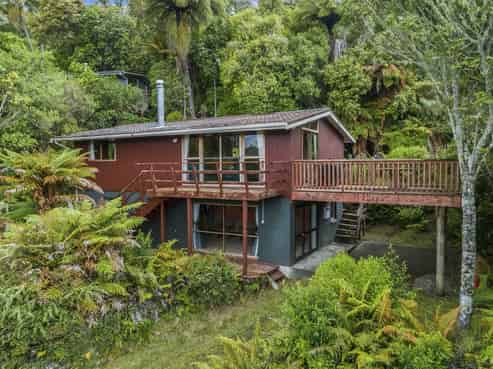 18 Te Kuru Lane, Pukawa