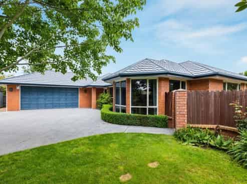 12 Paget Drive, Woodend