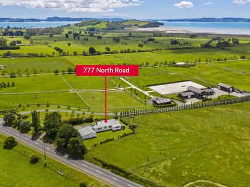 777 North Road, Clevedon