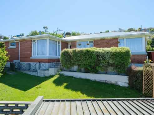 16 Forfar Street, Clyde Hill