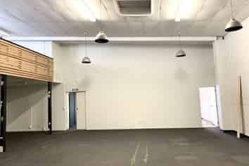 Bargain Priced Ponsonby Warehouse/Office