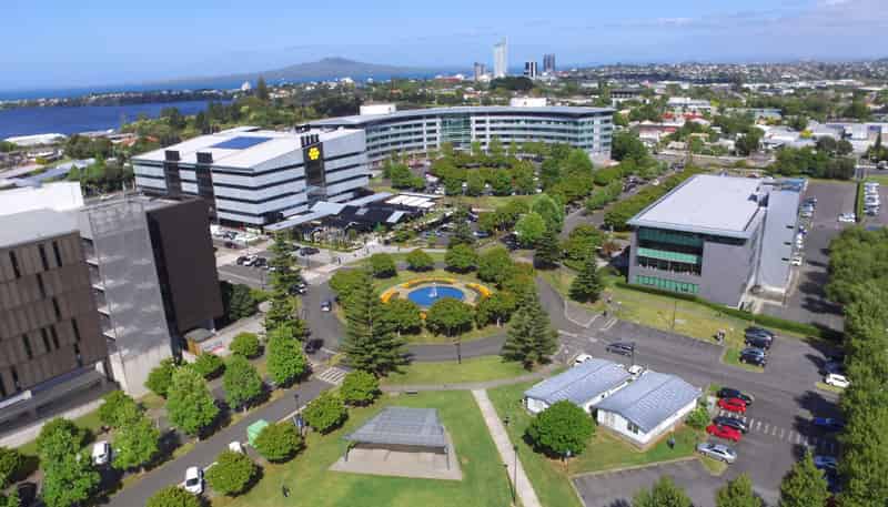 68-76 Taharoto Road, Takapuna