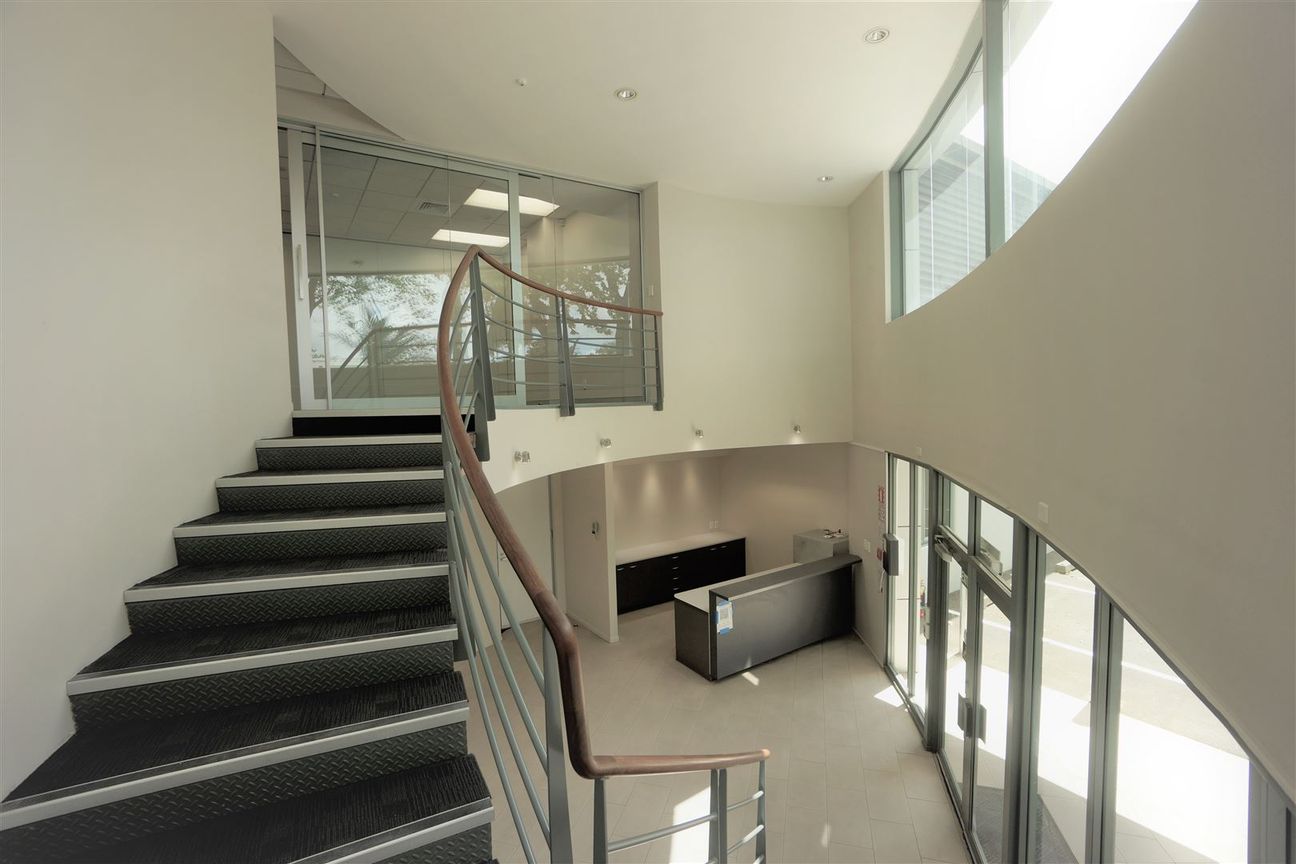 First Rate Warehouse - 1,680m² - Vista 3