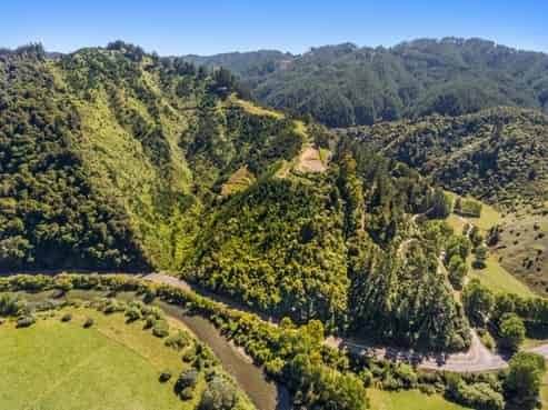 1588 Stanley Road, Waimana