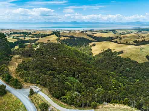 97 Rataroa Road, Miranda