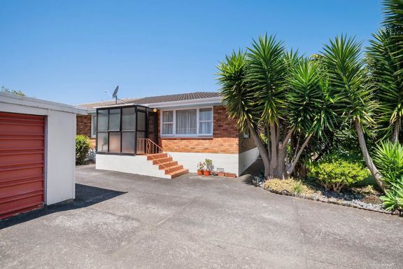 Photo of 1/4 Princes Avenue, Mount Roskill