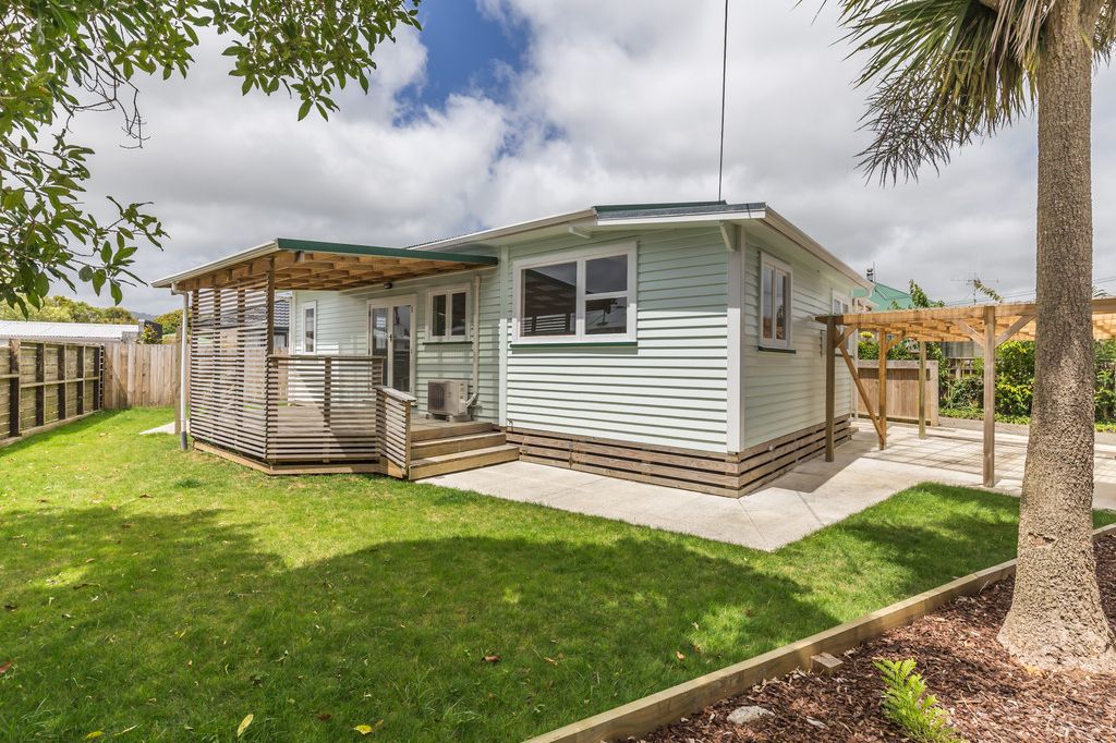 Property value 30 Queenwood Road, Levin realestate.co.nz