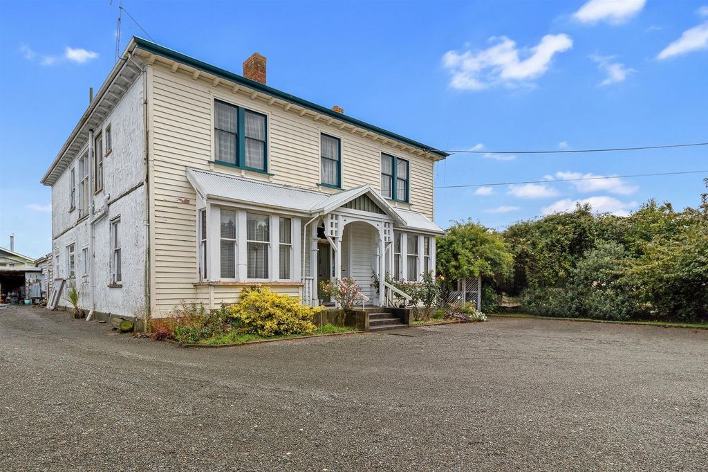 Property value 100 Shearman Street, Waimate realestate.co.nz