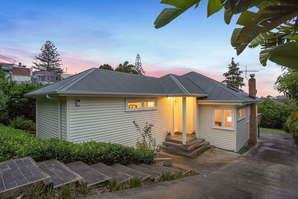 Property value 2A Keystone Avenue, Mount Roskill realestate.co.nz