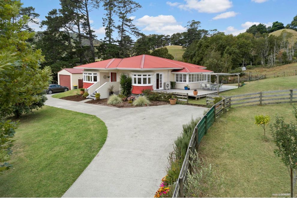 For sale 1133 Ahuroa Road, Puhoi realestate.co.nz
