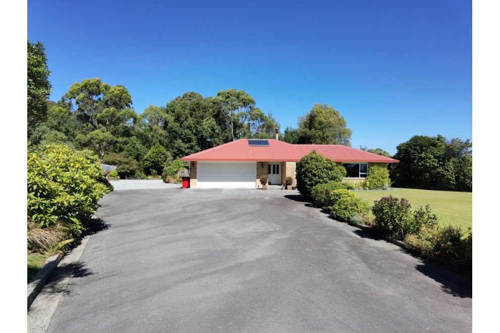 For sale 76 Pine Tree Road, Kaniere realestate.co.nz