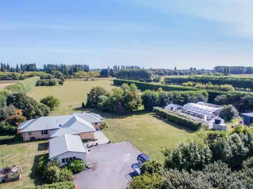 520 Coutts Island Road, Coutts Island