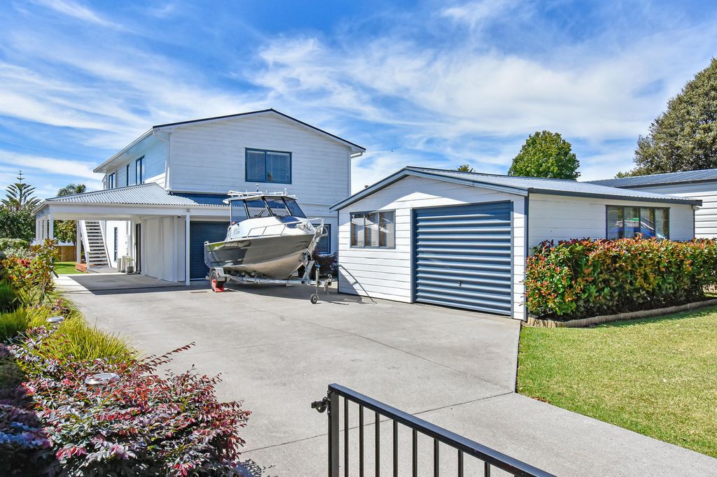 Property value 13 Bertram Road, Kawakawa Bay realestate.co.nz