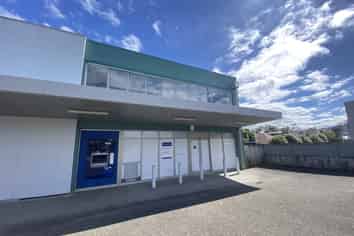 Glen Eden Retail