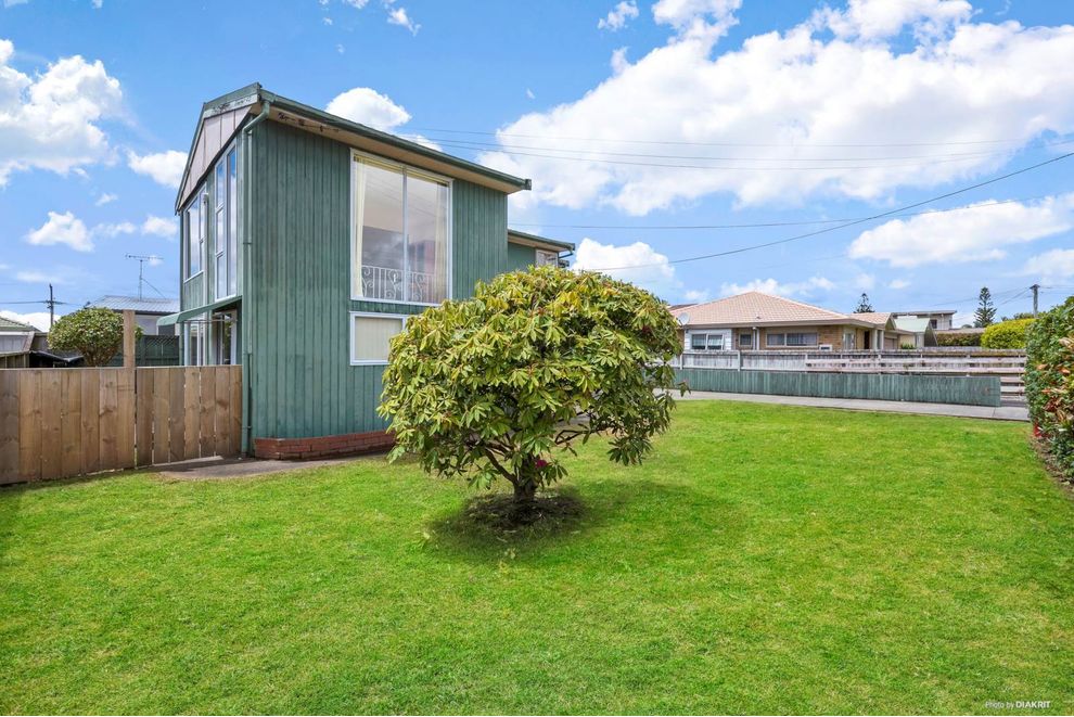 For sale 141 Centreway Road, Orewa realestate.co.nz