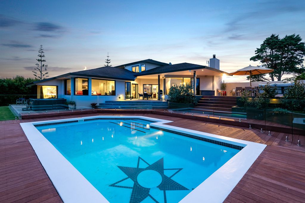 Property value 141 Point View Drive, East Tamaki Heights realestate