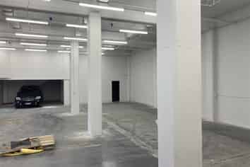 Showroom in a Showroom Precinct