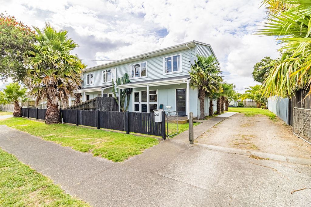 Property value 208 Anzac Parade, Whanganui East realestate.co.nz
