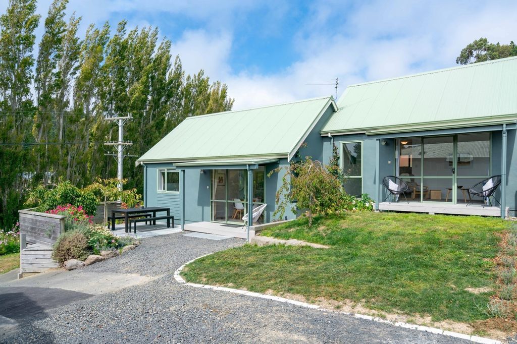 Property value 8 Allans Beach Road, Portobello realestate.co.nz