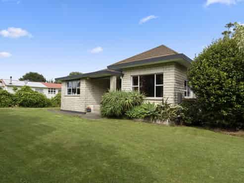 5807 South Road, Rahotu