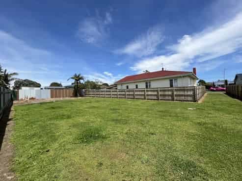 62A Broadway, Waitara