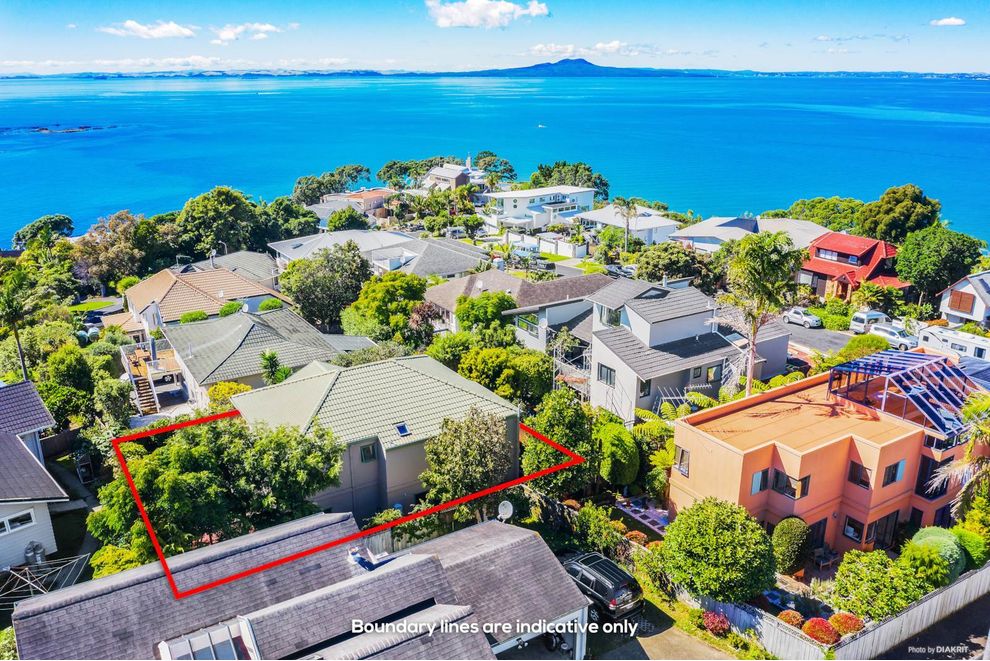For sale 8A Clifton Road, Browns Bay realestate.co.nz