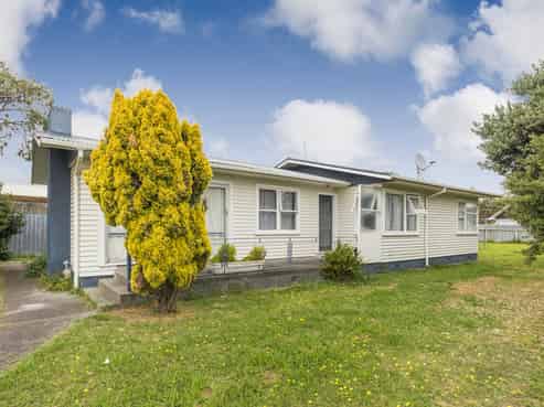 2 Essex Place, Milson