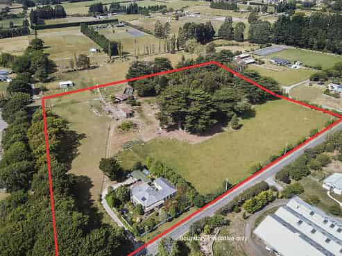53 Flux Road, Mangaroa