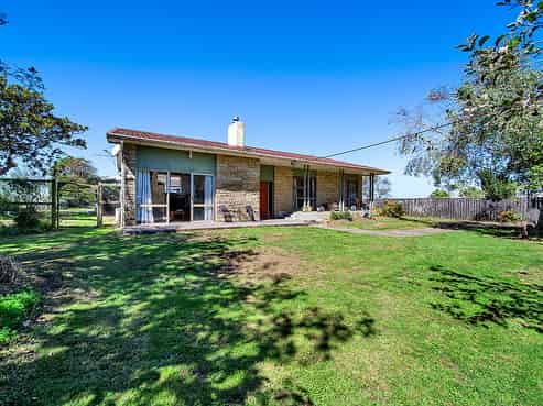 2 Tauhuri Street, Manaia