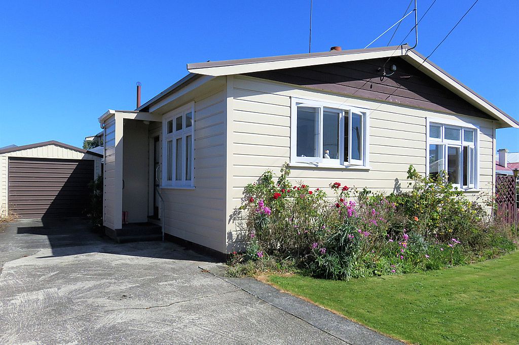 Property value 39 Napier Street, Riverton realestate.co.nz