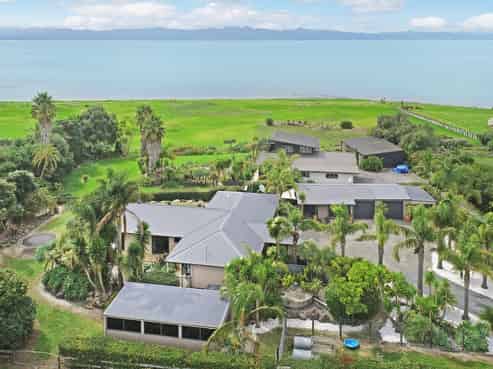 28 Rua One Place, Whakatiwai