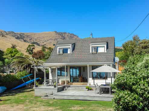 8 Camp Bay Road, Purau