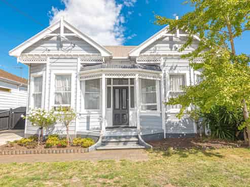 27 Smithfield Road, Tawhero