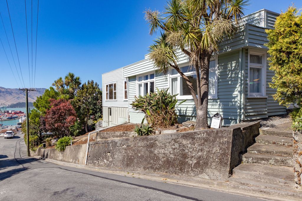 Property value 27 Ticehurst Road, Lyttelton realestate.co.nz