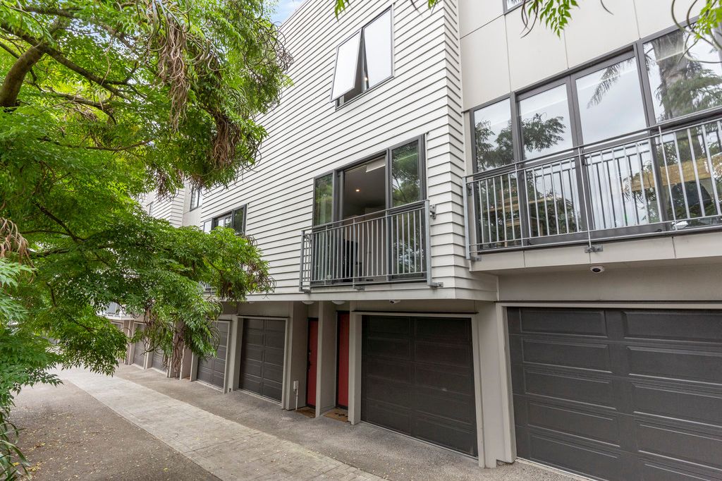 Property value 9/1902 Great North Road, Avondale realestate.co.nz