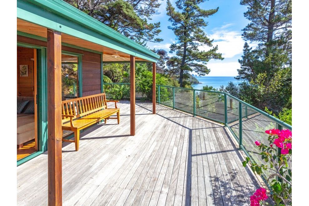 For sale 1479 Port Charles Road, Coromandel realestate.co.nz