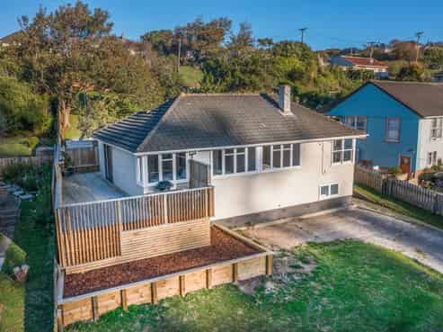 52 Champion Street, Porirua East