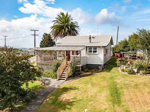 176 Portland Road, Portland