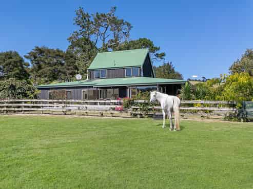 320 Ness Valley Road, Ness Valley