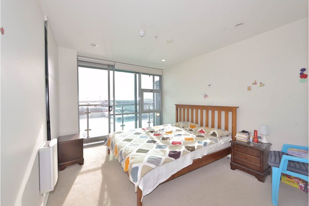 For sale 704/30 Beach Road, Auckland Central realestate.co.nz