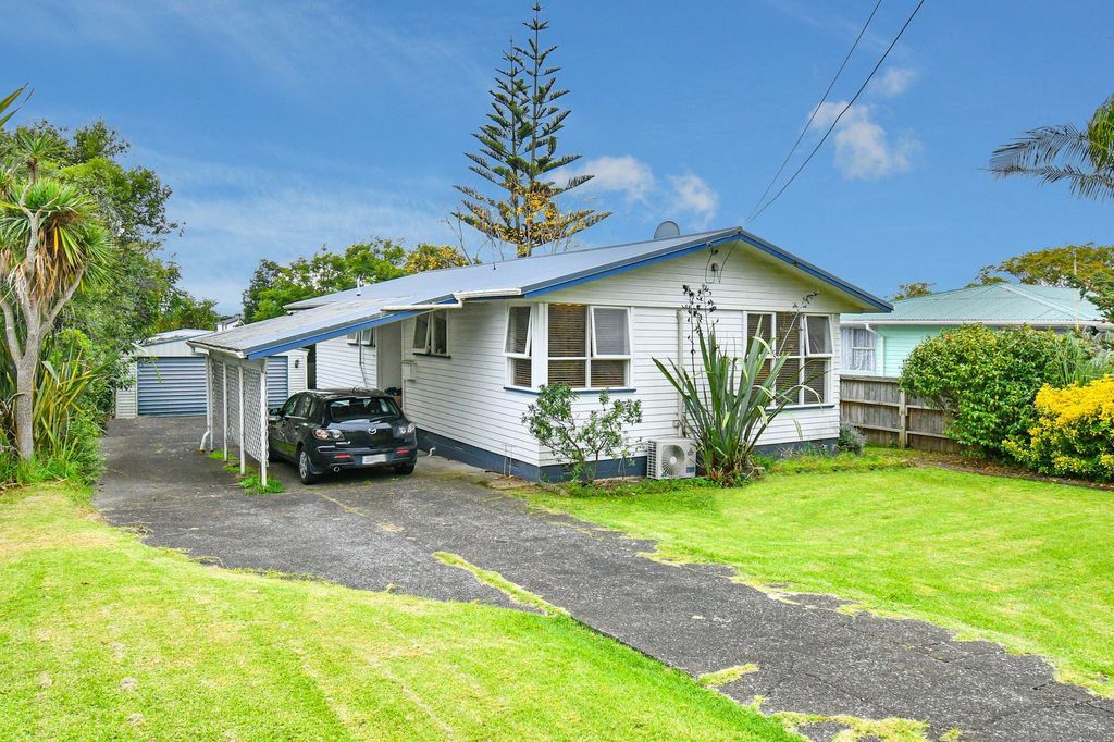 Property value 543 Massey Road, Mangere realestate.co.nz