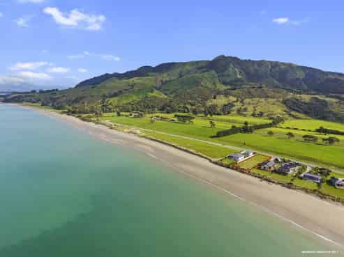 1064 Collingwood-puponga Main Road, Pakawau