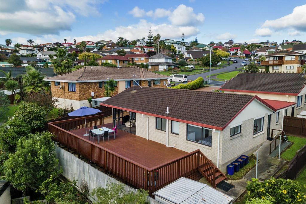 Property value 2/75 Aberfeldy Avenue, Highland Park realestate.co.nz