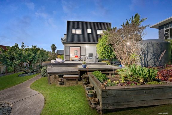 Photo of 8 Shelly Bay Road, Beachlands