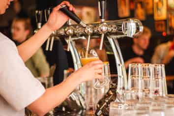 Sports Bar & 18 Gaming Machines – Hamilton’s Best!